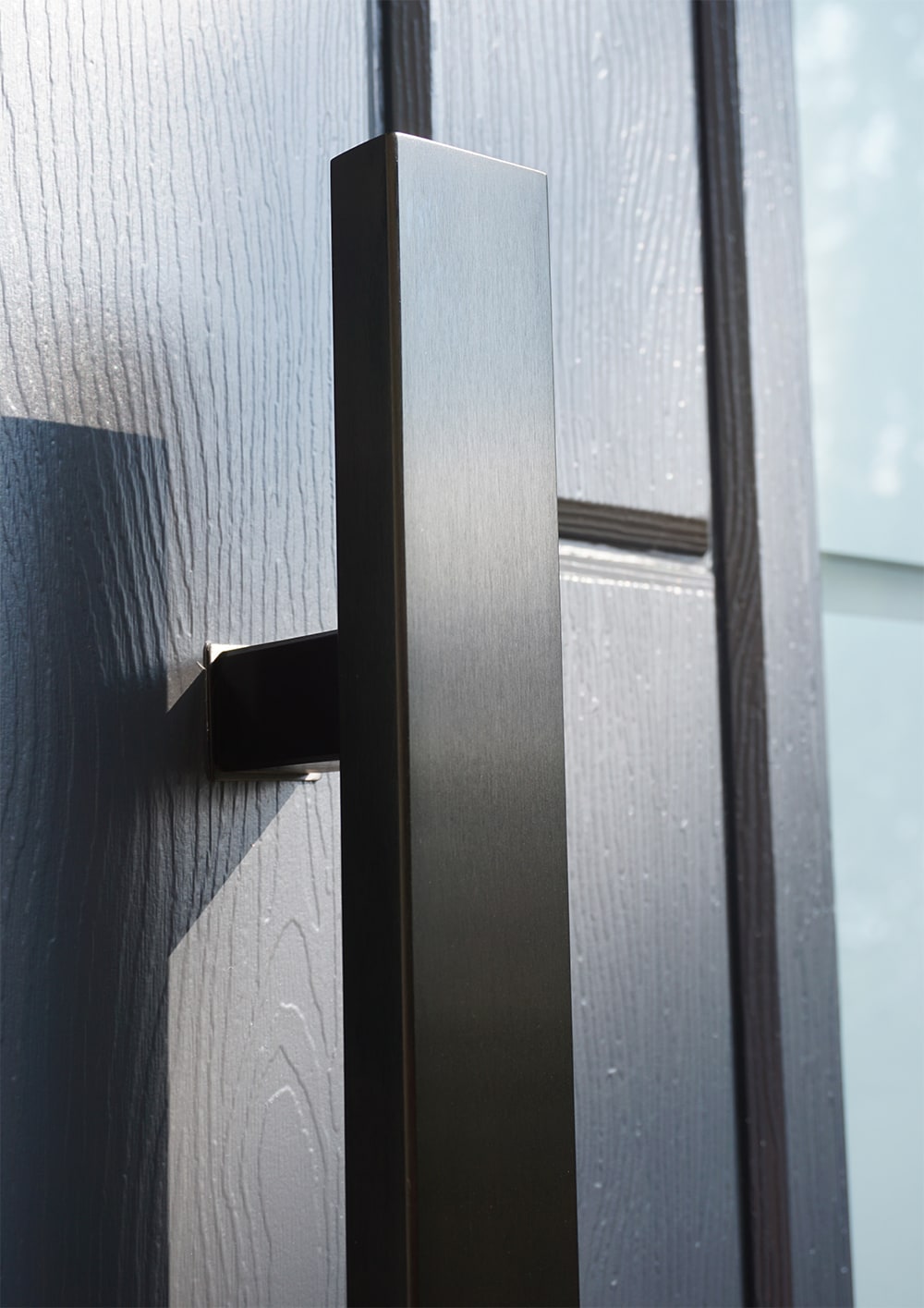 Black Door Handle Trend